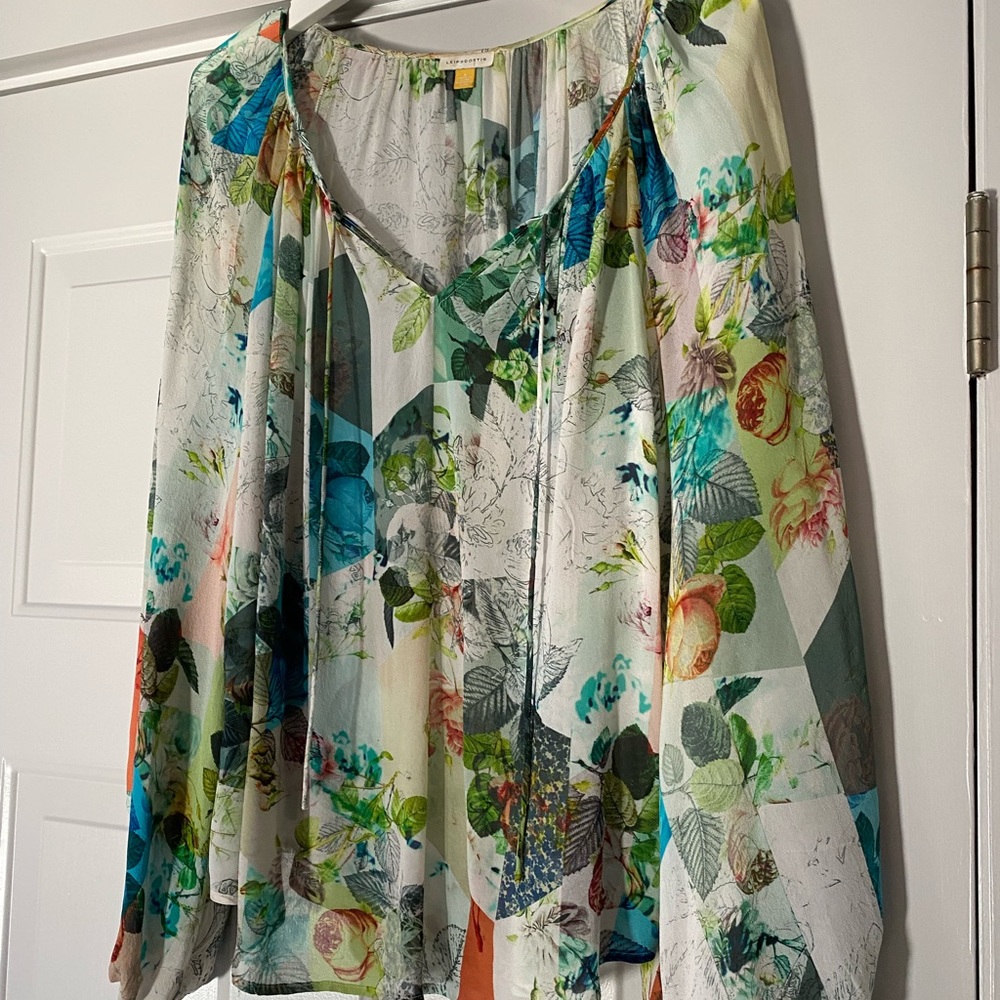Floral silk top, size 6